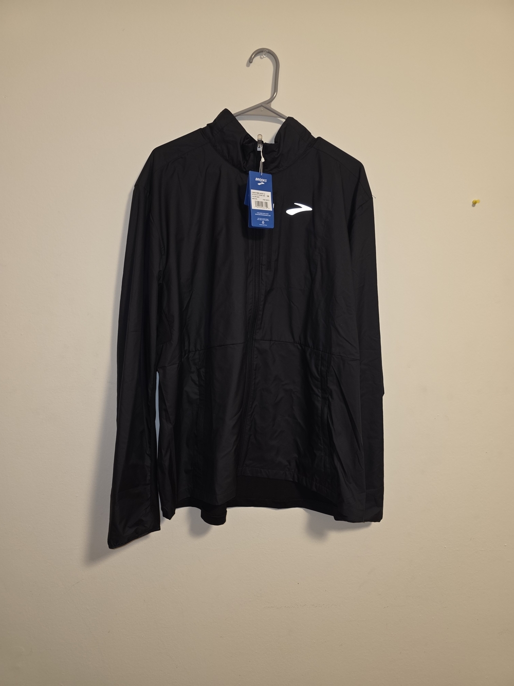 BROOKS NWT Men's Black Lightweight Windbreaker Jacket